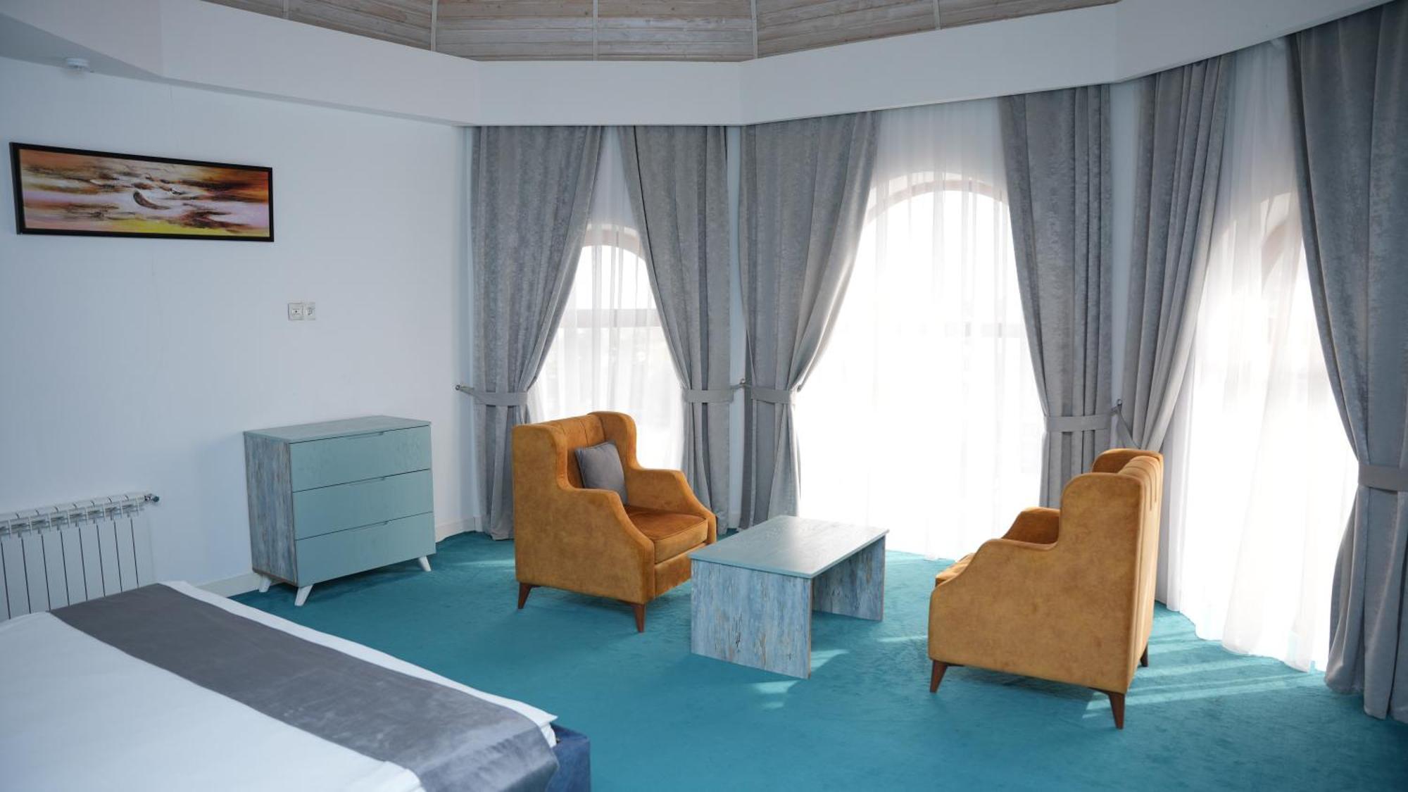 Maricel Astara Resort Hotel Buitenkant foto